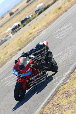 media/Oct-15-2023-TrackXperience (Sun) [[85198ff50b]]/Group 2/session 4 turn 3/